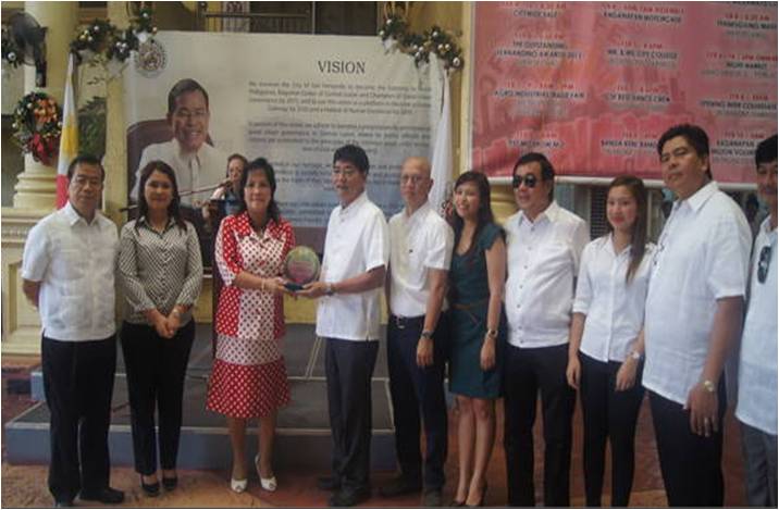 RD Florida M. Dijan awards Plaque of Recognition to City of San Fernando Local Officials as 2012 LLA Regional Winner (City Category)